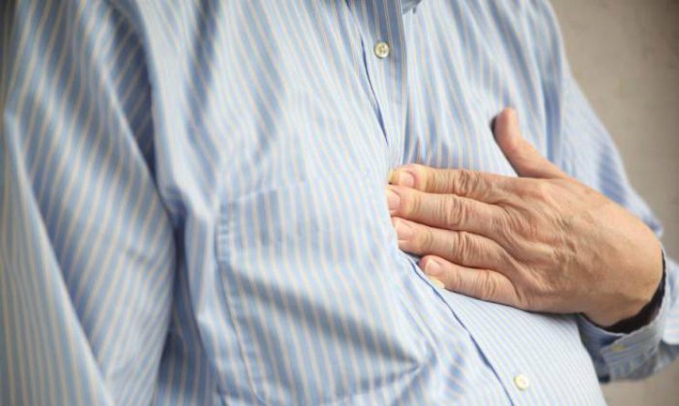 Esofagite da reflusso cause sintomi e come prevenirla