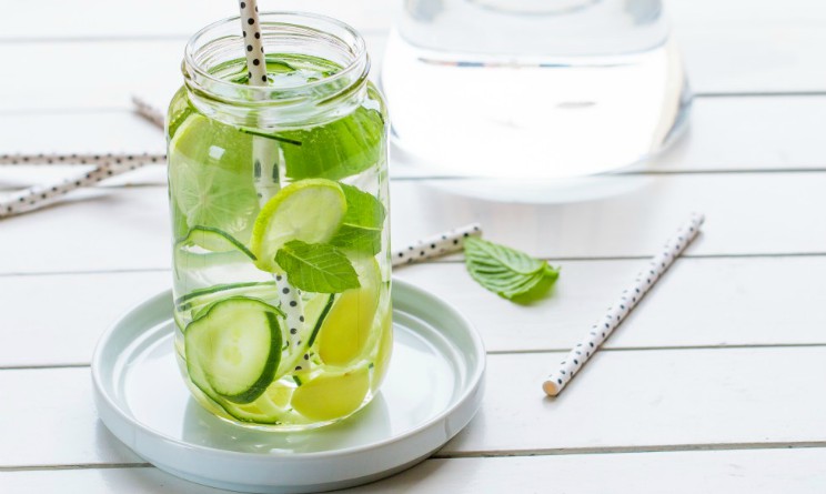 Detox water, acqua disintossicante come prepararla
