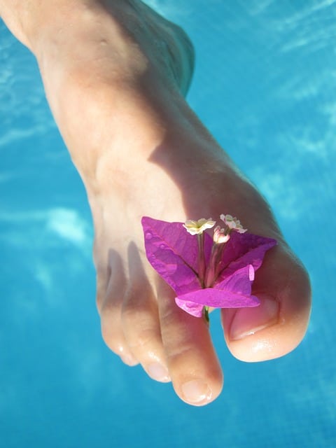 piedi gonfi rimedi