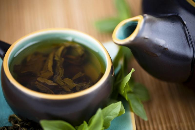 Tazza di infuso e teiera